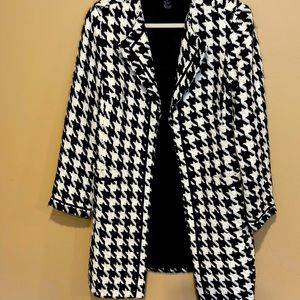 Margaret Francis long length blazer in houndstooth size 12